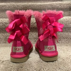 Girls Uggs with satin bows. Size 10